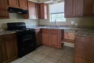 1502 Oleander Dr, La Marque, TX 77568 - Photo 4