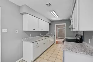 8315 Augustine Dr, Houston, TX 77036 - Photo 8
