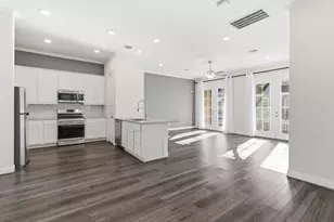 1413 Adell Rose Ln, Houston, TX 77043 - Photo 8