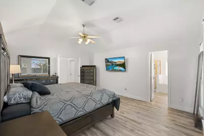 2412 Hidden Creek Drive, Pearland, TX 77581 - Photo 24
