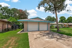 1715 Ramada Dr, Houston, TX 77062 - Photo 2