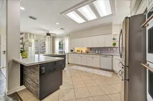 16827 Whitewater Falls Ct, Pasadena, TX 77059 - Photo 24
