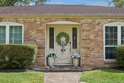 10907 Overbrook Lane, Houston, TX 77042 - Photo 2
