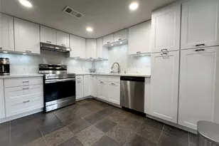 637 S Ripple Creek Dr, Houston, TX 77057 - Photo 10