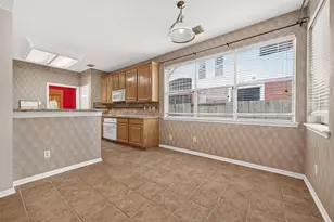 1610 Marden Ln, Sugar Land, TX 77478 - Photo 10