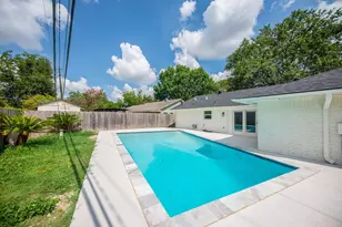 5221 Libbey Ln, Houston, TX 77092 - Photo 30
