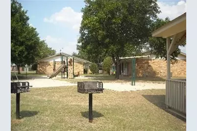 100 Betty Jean Drive, Floresville, TX 78114 - Photo 4