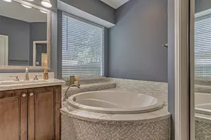 10 E Sterling Pond Cir, The Woodlands, TX 77382 - Photo 32