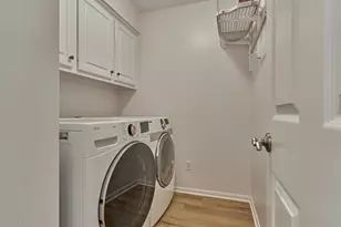 10 E Sterling Pond Cir, The Woodlands, TX 77382 - Photo 12