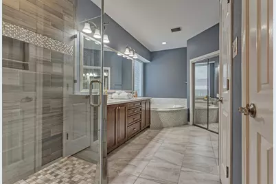 10 E Sterling Pond Circle, The Woodlands, TX 77382 - Photo 30