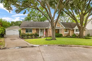 4907 Golf Dr, Houston, TX 77018 - Photo 2