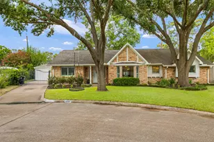 4907 Golf Dr, Houston, TX 77018 - Photo 2