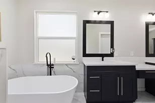 16709 W Rayburn Dr, Conroe, TX 77302 - Photo 18