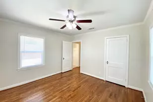 4102 Yupon St, Houston, TX 77006 - Photo 12