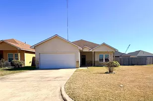 4507 Cardinal Dr, Bay City, TX 77414 - Photo 1