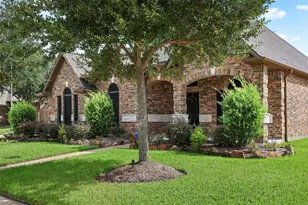 2214 W Lonesome Dove Dr, Deer Park, TX 77536 - Photo 2