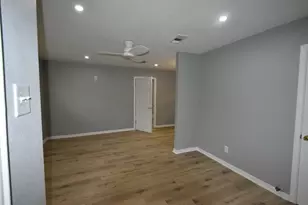 10213 Fairland Dr, Houston, TX 77051 - Photo 4
