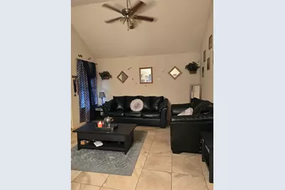 2112 Davis Street #B, Houston, TX 77026 - Photo 2