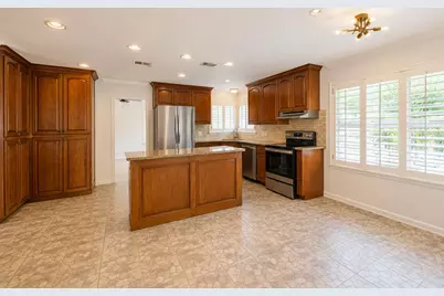 5666 Willers Way, Houston, TX 77056 - Photo 8