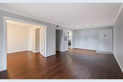 7575 Katy Freeway #101, Houston, TX 77024 - Photo 6