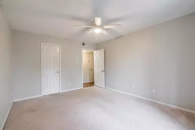 7575 Katy Freeway #101, Houston, TX 77024 - Photo 10