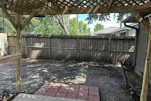3706 Luton Park Dr, Houston, TX 77082 - Photo 26