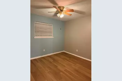 9910 Willmont Road, La Porte, TX 77571 - Photo 10