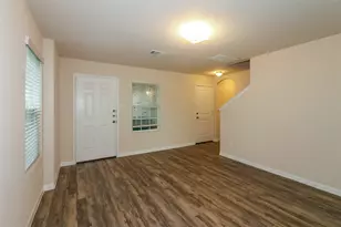 6114 Peaceful Ridge Dr, Houston, TX 77048 - Photo 4