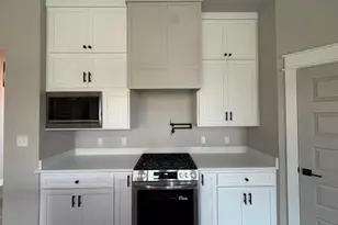 5635 Essie Ln, Beaumont, TX 77713 - Photo 12