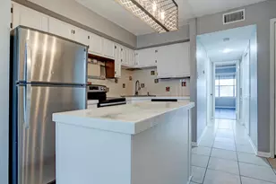 1140 Marina Bay Dr, Kemah, TX 77565 - Photo 12