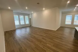 2910 Seahorse Manor Dr, League City, TX 77573 - Photo 8