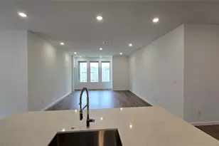 2910 Seahorse Manor Dr, League City, TX 77573 - Photo 10