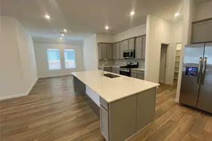 2910 Seahorse Manor Dr, League City, TX 77573 - Photo 6