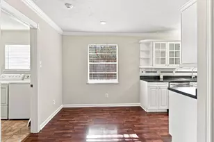 10715 Wickersham Ln, Houston, TX 77042 - Photo 18