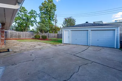 10715 Wickersham Lane, Houston, TX 77042 - Photo 6