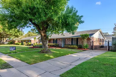 10715 Wickersham Lane, Houston, TX 77042 - Photo 2