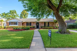 10715 Wickersham Ln, Houston, TX 77042 - Photo 1