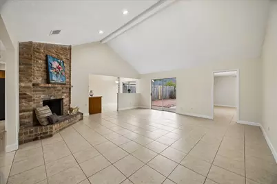 11834 S Fairhollow Lane, Houston, TX 77043 - Photo 2