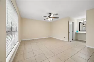 11834 S Fairhollow Ln, Houston, TX 77043 - Photo 4