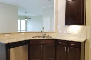 5217 Green Heath Ln, Rosharon, TX 77583 - Photo 4