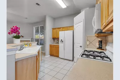 218 Silverbrook Lane, Dickinson, TX 77539 - Photo 16