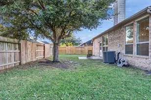 218 Silverbrook Ln, Dickinson, TX 77539 - Photo 32