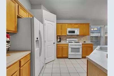 218 Silverbrook Lane, Dickinson, TX 77539 - Photo 14