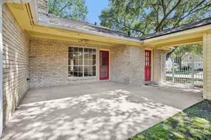 10 Brewster St, Conroe, TX 77301 - Photo 22