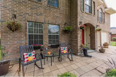 17106 Summer Hollow Drive, Sugar Land, TX 77498 - Photo 4