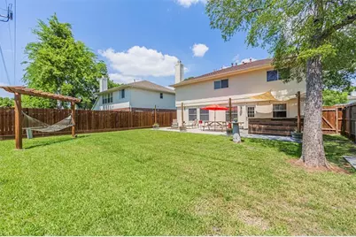 17106 Summer Hollow Drive, Sugar Land, TX 77498 - Photo 32