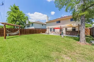 17106 Summer Hollow Dr, Sugar Land, TX 77498 - Photo 32