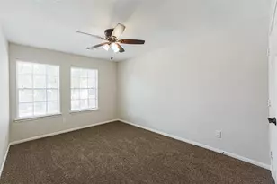17106 Summer Hollow Dr, Sugar Land, TX 77498 - Photo 24
