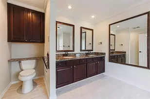 17106 Summer Hollow Dr, Sugar Land, TX 77498 - Photo 22