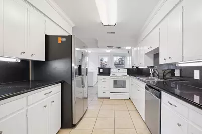 5122 Locust Street, Bellaire, TX 77401 - Photo 12